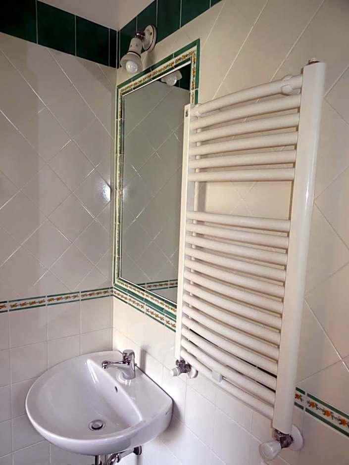Camera Matrimoniale con Bagno Privato